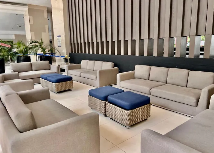Mall Of Shore - Perfect Location *